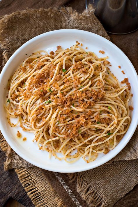 Pasta With Breadcrumbs {From La Cucina Povera} Cucina Povera Recipes, Spaghetti With Breadcrumbs, Bread Crumb Pasta, Pasta With Breadcrumbs, Breadcrumb Pasta, Spaghetti Bread, Pasta Toppings, Italian Recipes Dessert, Walnut Bread