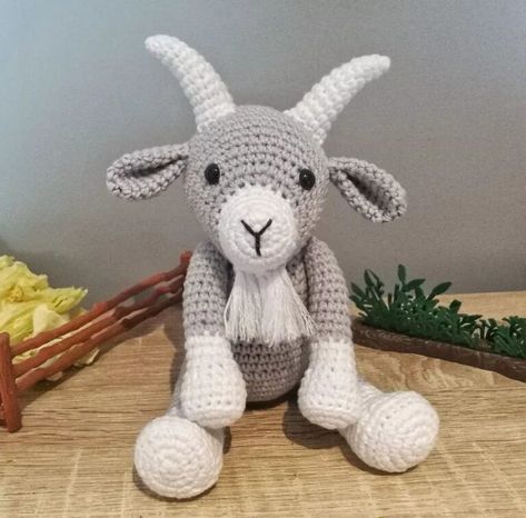 Joker The Goat Free Crochet Pattern - Amigurumi Goat Amigurumi, Goat Pattern, Crochet Farm Animals, Crochet Applique Patterns Free, Crochet Animals Free Patterns, Crochet Goodies, Diy Crafts Paper Flowers, Crochet Animal Patterns, The Goat