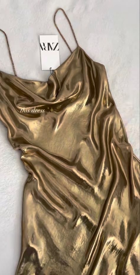 Zara Fall, Shiny Dress, Fancy Fits, Money Fashion, Golden Dress, Birthday Inspo, Gold Outfit, Party Fits, Theme Dress