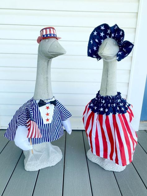 Porch Goose Clothes, Porch Goose, Goose Clothes, America Outfit, Beginner Sewing Projects Easy, Sewing Projects For Beginners, Clothing Patterns, Diy Clothes, Porch