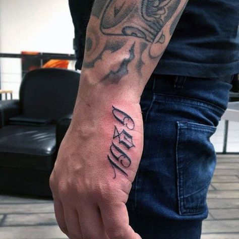 Mens Cool Side Hand 1989 Numbers Tattoo Ideas Side Hand Tattoo, Tattoo Cuff, Traditional Chicano Tattoos, Hand Tatts, Tattoo Male, Side Hand Tattoos, Mangas Tattoo, Number Tattoos, Skeleton Hand Tattoo