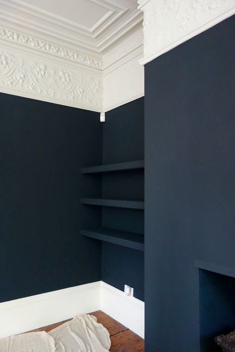 Farrow And Ball Off Black, Victorian Living Room, Dark Blue Walls, Smart Tiles, Farrow And Ball Paint, Farrow And Ball, Blue Walls, Black Walls, Front Room