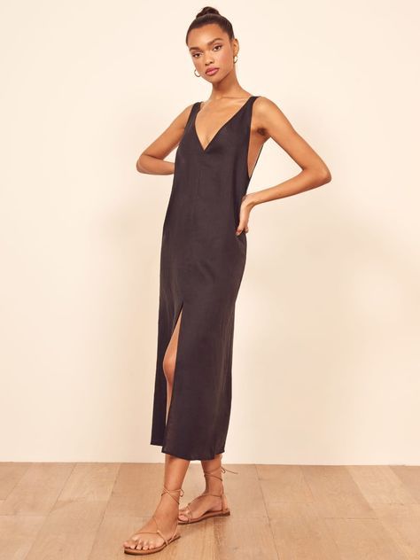 Slip Dress Outfit Summer, How To Style A Slip Dress, Black Maxi Dress Outfit, Maxi Dress Outfit Summer, Black Dress Outfit Casual, Slip Dress Outfit, Chic Summer Style, Boho Summer Outfits, White Slip Dress