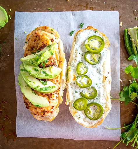 This is a great Chicken Torta combo to keep in mind for quick meals. Served with a delicious Cilantro Lime Mayo and plenty of fresh avocado slices!! Cilantro Lime Mayo, Chicken Tortas, Best Sandwiches, Cilantro Lime Sauce, Vegan Recipes Videos, Fresh Avocado, Lime Sauce, Mexican Cooking, Pita Chips