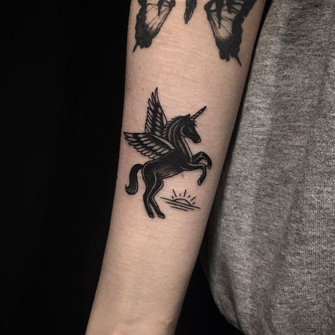 William Roos on Instagram: “🦄” Black Unicorn Tattoo, Unicorn Tattoo Ideas, Tattoo Unicorn, Unicorn Dragon, Unicorn Tattoo, Full Tattoo, Patchwork Tattoo, Unicorn Tattoos, Black Unicorn