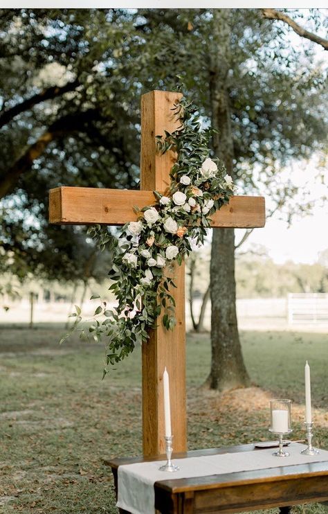 Wedding Cermony, Wedding Alters, Lowcountry Wedding, Wedding Cross, Wedding Altars, Wedding Ceremony Backdrop, Cute Wedding Ideas, Altar Decorations, Wooden Cross