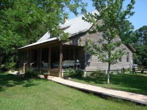 Cracker House Cracker Style House, Cracker House Plans, Florida Cracker House, Houses With Porches, Cajun Cottage, Florida Style Homes, Florida Cracker, Cracker House, Florida Cottage