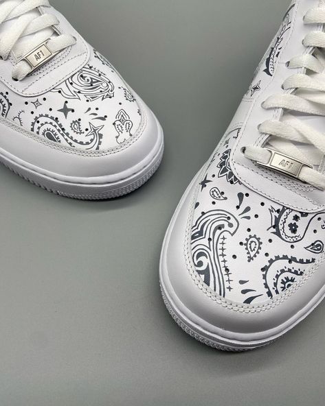 Custom Shoes Air Force, Customize Shoes, Anime Air Force 1, Af1 Nike, Air Force Nike, Af1 Custom, Shoes Air Force, Air Force 1 Sneakers, Custom Af1