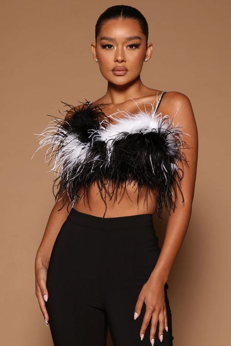 Feather Crop Top Outfit, Baby Shower Outfit Ideas, Feather Tank Top, Feather Crop Top, Feather Wedding, Baby Shower Outfit, Stretch Back, Turkey Feathers, White Feather