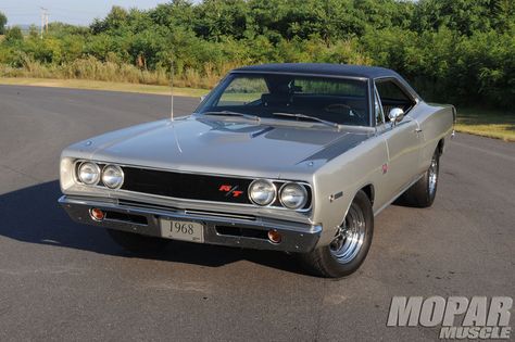 A 1968 Dodge Coronet R/T hardtop whose restoration was inspired by the 1960s. Check out exclusive photos only from Mopar Muscle Magazine 1968 Dodge Coronet, Muscle Magazine, Dodge Coronet Super Bee, Dodge Super Bee, General Lee, Dodge Muscle Cars, Mopar Cars, Mopar Muscle Cars, Dodge Coronet