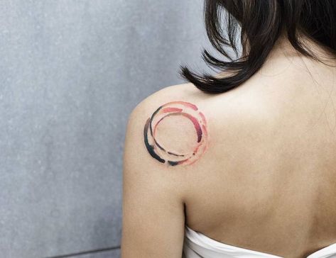 Enso Tattoo, Tattoos Abstract, Watercolor Tattoo Sleeve, Zen Tattoo, Small Watercolor Tattoo, Skin Color Tattoos, Tattoos Tiny, Colour Tattoo For Women, Abstract Tattoo Ideas