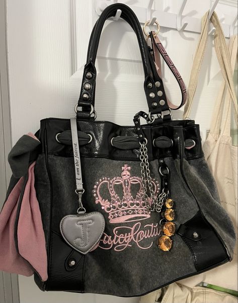 juicy couture daydreamer bag y2k pink grey coquette mcbling trashy bling 2000s handbag purse aesthetic 2009 2010 Grey Coquette, Juicy Couture Daydreamer Bag, Juicy Couture Aesthetic, 2000s Purse, 2000s Bags, Juicy Couture Daydreamer, Trashy Aesthetic, Y2k Purse, Y2k Handbag