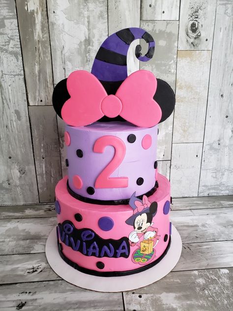 Minnie Mouse Halloween Cake, Halloween Minnie Mouse Party, Minnie Halloween Birthday Party, Minnie Halloween Cake, Minnie Mouse Halloween Birthday Party, Disney Halloween Birthday Cake, Mickey And Minnie Halloween Birthday Party, Spooky Minnie Mouse Party, Mickey Halloween Birthday Cake