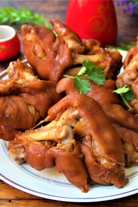 Puerto Rican Pig Feet Stew, Pig Trotters Recipes, Pig Feet Recipe Soul Food, Pig Feet Stew Recipe, Bbq Pig Feet Recipe, Chinese Pig Feet Recipe, Pork Feet Recipe, Pigs Feet Recipe, Pickled Pigs Feet Recipe