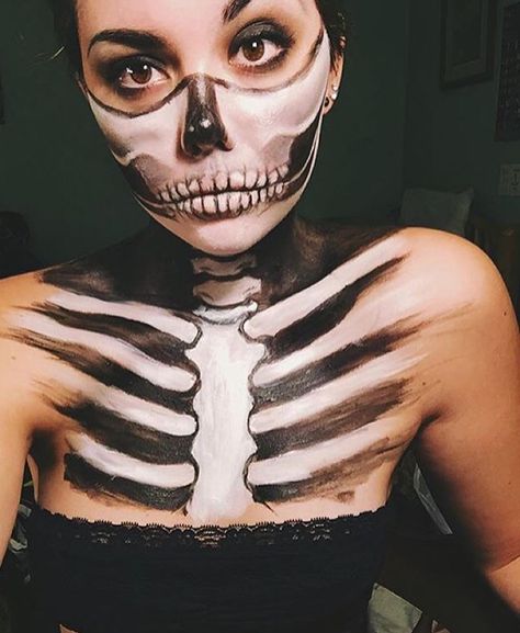 Skeleton💀 Skeleton Makeup Half Face, Pretty Skeleton Makeup, Skeleton Face Makeup, Halloween Skeleton Makeup, Skeleton Face Paint, Halloween Makeup Sugar Skull, Halloween Costumes Diy Couples, Sugar Skull Costume, Sugar Skull Halloween