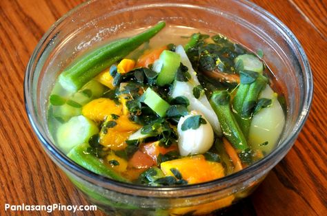 Bulanglang is a Healthy vegetable soup dish. This is quick and easy to prepare. Get to know the details through this recipe. Pilipino Recipe, Filipino Vegetable Recipes, Healthy Vegetable Soup, Pinoy Dishes, Moringa Recipes, Cheesy Broccoli Soup, Yummy Vegetable Recipes, Low Calorie Soup, Vegetable Soup Healthy