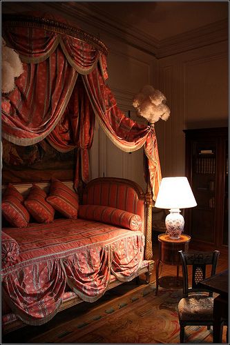 Chateau de Hautefort | Flickr - Photo Sharing! Romantic Bed, Coastal Bedrooms, Bedroom Red, Romantic Bedroom, French Interior, Canopy Bed, Beautiful Bedding, Beautiful Bedrooms, Boho Bedroom