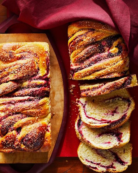 cranberry-hibiscus-babka-sliced-RU347977 Fall Dessert Recipes Healthy, Cranberry Hibiscus, Healthy Fall Desserts, Baking Challenge, Flower Recipes, Edible Flowers Recipes, Dried Hibiscus Flowers, Food Experiments, Frozen Cranberries