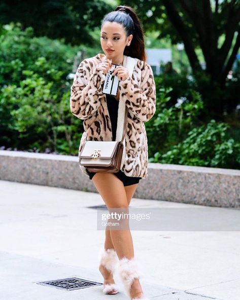 somewhere between ariana & a cheetah girl we got this look today 🐱 Gabi Demartino Outfits, Cheetah Outfit, Nikki And Gabi, Cheetah Clothes, Gabi Demartino, 1 800, Style Icon, Body Goals, Hair Ties