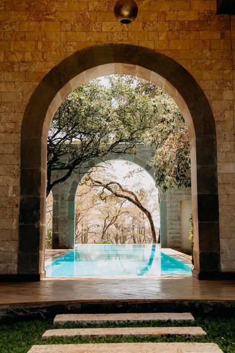 Swimming pool through the archways at Giraffe Manor wedding venue Kenya Giraffe Manor, Kenyan Wedding, South Africa Wedding, Hold Your Horses, Africa Wedding, Destination Travel, Emma Jane, Africa Destinations, Intimate Ceremony