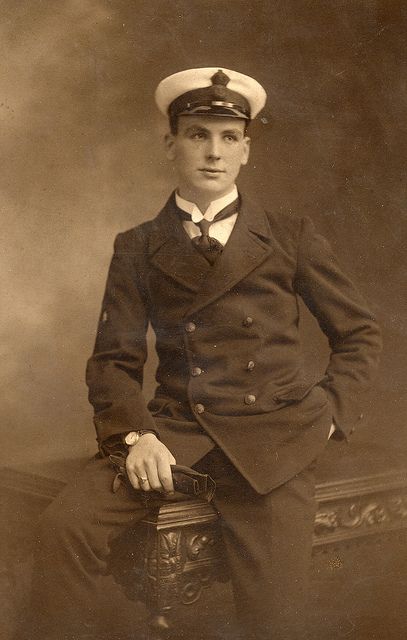 +~+~ Antique Photograph ~+~+  Handsome Edwardian sailor. Victorian Gentleman, National Maritime Museum, Victorian England, Vintage Gentleman, Men Are Men, Navy Uniforms, Vintage Sailor, Sailor Stripes, Sailor Suit