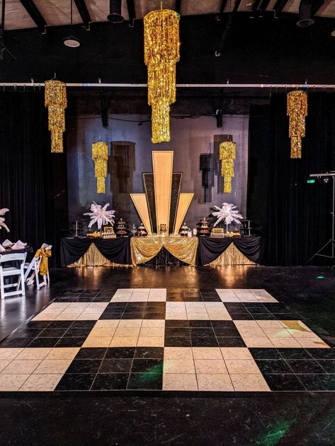 Roaring 20s Prom Theme Decor, Mascarade Dance Decorations, Gatsby Centerpiece Ideas Roaring 20s, 1920s Party Decorations Diy Ideas, Roaring 20s Party Entrance, Roaring 20s Dance Theme, 1920s Homecoming Theme, Great Gatsby Aesthetic Art Deco, The Great Gatsby Quinceanera Theme