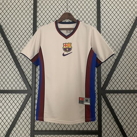 France Train, Camisa Barcelona, Soccer Accessories, Barcelona Jerseys, Retro Jersey, Blackburn Rovers, Vintage Football Shirts, Orlando City, Nike Waffle