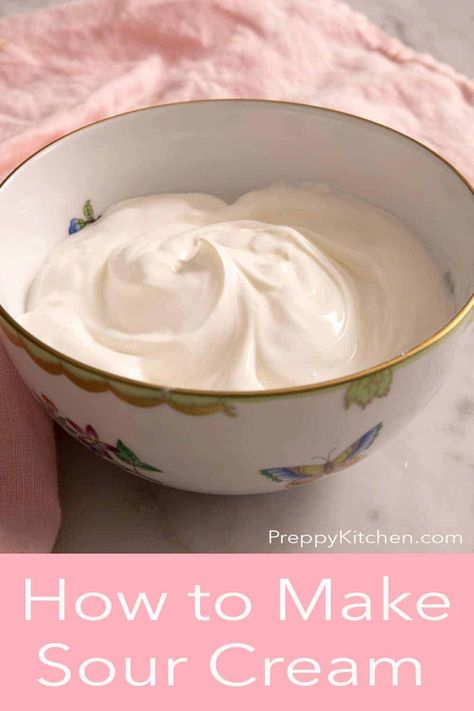 Diy Sour Cream Quick, Homemade Sour Cream Easy, How To Make Sour Cream, Home Made Sour Cream, Sour Cream Uses, Make Sour Cream, Homemade Sour Cream, Making Cheese, Diy Mixes