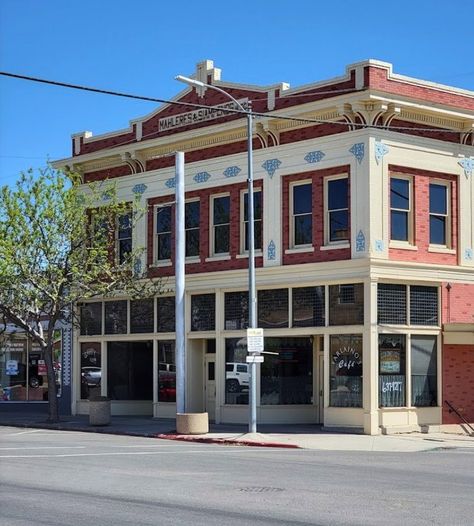 Farlaino’s Café is one of the best restaurants in Price, Utah. You will find it at 87 W Main Street. Price Utah, Small Town Cafe, Small Town Childhood, Famous In A Small Town, Main Street Small Town, Small Town In The Middle Of Nowhere, Small Town Downtown Main Street, Small Cafe, Daily Specials