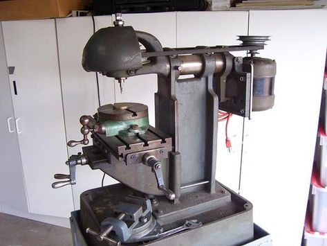 homemade milling machine | MIG Welding Forum Milling Machine For Sale, Metalworking Projects, Metal Working Machines, Stick Welding, Shielded Metal Arc Welding, Welding And Fabrication, Diy Welding, Machining Metal, Metal Working Projects