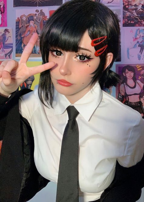 Kobeni Makeup Look, Cute Easy Cosplay Ideas, Black Hair Costumes Halloween, Cosplay Ideas Anime Easy, Makeup Cosplay Ideas, Kobeni Hairstyle, Cute Cosplay Poses, Cosplay Poses Ideas, Cosplay Easy Ideas