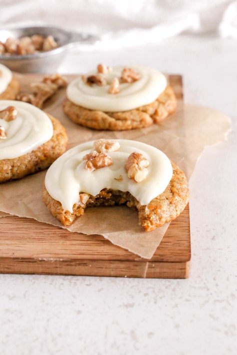 Carrot Cake Cookies Carrot Cake Cookies Easy, Carrot Cake Stuffed Cookies, Carrot Cake Cookies With Cream Cheese, Carrot Cookies Recipe, Carrot Cake Cookie, Carrot Cake Sandwich Cookies, Carrot Cake Cookies Recipe, Cookies With Cream Cheese Frosting, Cookies With Cream Cheese