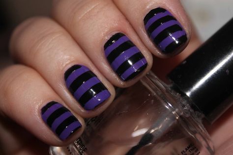 Stripe Nail Desing. Black And Purple Nails, Nail Polish Tutorial, Punk Nails, Really Cute Nails, Striped Nails, Dream Nails, Funky Nails, Nails Inspo, Purple Nails