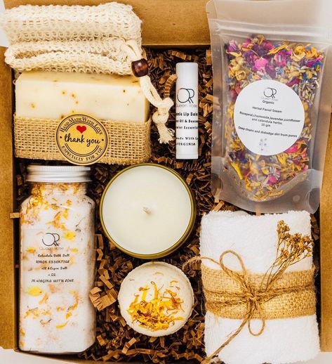 Spiritual Gift Box Ideas, Cosmetic Gift Box Ideas, Diy Box Gift Ideas, Self Care Box Ideas Gift, Self Care Kit Gift, Self Care Kits, Valentino Valentina, Sunshine Box, Sending Sunshine