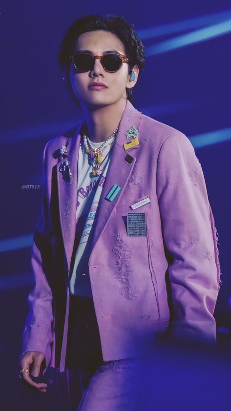 Taehyung In Purple Clothes, Bts Ptd Concert, Taehyung Ig, Best Bollywood Movies, Tae Pics, Purple Fits, Taehyung Wallpaper, Taehyung Abs, Bts Wallpaper Lyrics