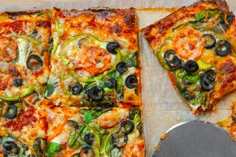 Keto Veggie Pizza — Low Carb Love™ Keto Veggie Recipes, Lenten Meals, Keto Diet For Vegetarians, Detroit Pizza, Low Carb Love, Low Fat Dinner, Veggie Fries, No Carb Recipes, Pizza Ingredients