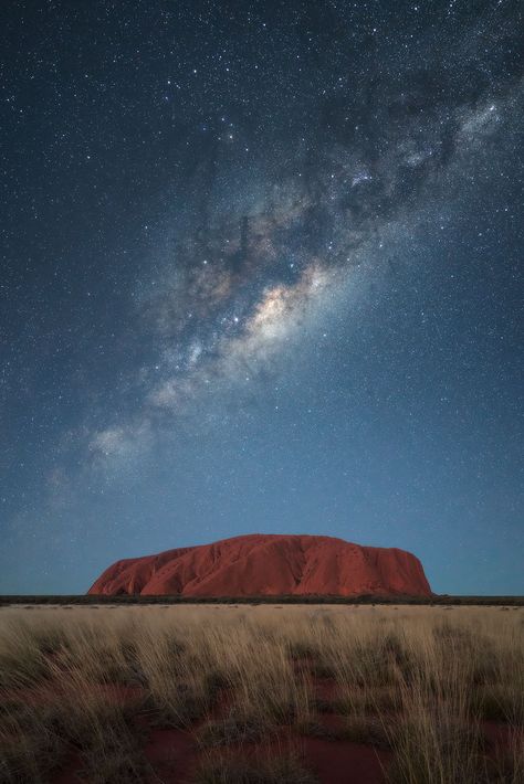 The Guide To Photographing Uluru (2020) Australia Landscape Photography, Australian Outback Photography, Uluru Aesthetic, Outback Landscape, Landscape Australia, Uluru Australia, Hd Iphone Wallpaper, Australia Outback, Australia Wallpaper