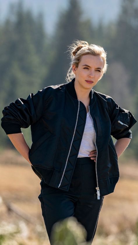 🥰🥵 #jodiecomer #killingeve Killing Eve Villanelle, Eve Villanelle, Sandra Oh, Jodie Comer, Killing Eve, Guilty Pleasure, Film Serie, Just Girl Things, Girl Crush