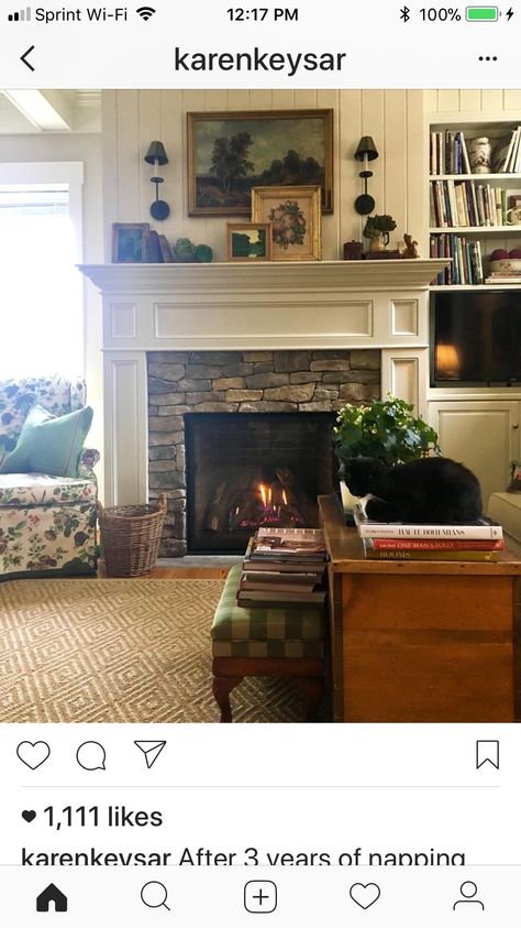 Small Living Room With Fireplace, Mantle Styling, Blue And White Home, Cottage Fireplace, Fireplace Update, Mantel Ideas, Cozy Den, English Country Decor, English Country Style