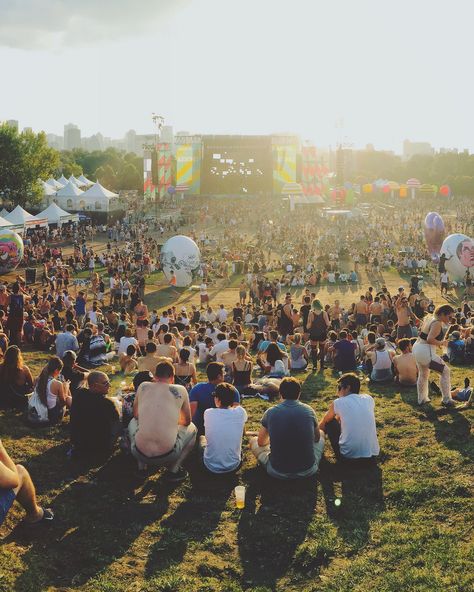 Ilesoniq festival, Montreal http://www.ilesoniq.com/ Copenhagen Vacation, Multicultural Festival, Music Festival Aesthetic, Outdoor Music Festival, City Festival, Indie Festival, Edm Music Festivals, Outdoor Festival, Festival Aesthetic