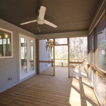 75 Small Screened-In Porch Ideas You'll Love - April, 2023 | Houzz Cozy Screen Porch Ideas, Small Cozy Screened In Porch, Screened In Upper Deck, Rectangular Porch Layout Ideas, Screened In Side Porch Ideas, Screened In Porch With Bar, Half Screened In Porch Half Covered Deck, Screened In Back Deck Ideas, Screened In Porch Paint Colors