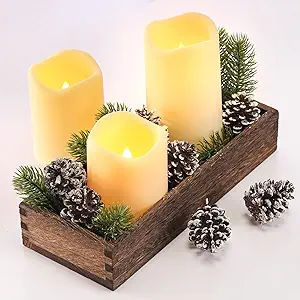 This Christmas gift set includes 3 LED candles (batteries not included), 8 pine cones, 10 artificial pine needles, and a rustic wooden tray. The LED candles create a warm and romantic atmosphere. The set is large enough to serve as a centerpiece on your dining table, mantel, or kitchen island. It's perfect for DIY displays and can be a lovely gift for family, friends, colleagues, and neighbors, adding a festive touch to your home and showing your care. Table Decorations Dining Room, Christmas Dining Table Centerpiece, Christmas Arrangements Centerpieces, Christmas Dining Table Decor, Farmhouse Table Centerpieces, Clear Glass Candle Holders, Wood Centerpieces, Christmas Dining Table, Christmas Craft Fair