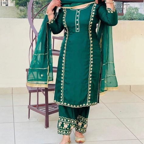 Sui Dhaaga Boutique on Instagram: “2CH6GS... beautiful machine work green suit... U can choose colour nd stuff also... For enquiry u can msg me on wts aap 8591930000... Dm…” Suit Machine Work Design, Machine Work Suits For Women, Black Suit Work Design, Machine Work Designs For Suits, Simple Machine Work Suit, Green Colour Suit Design, Machine Work Suits Designs, Punjabi Suit Machine Work Design, Machine Work Suits