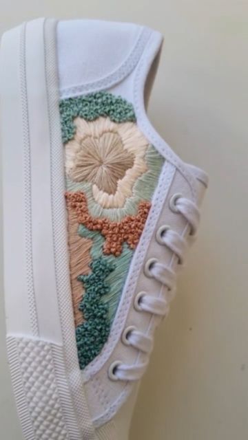 Vans Embroidery Diy, Embroidery Sneakers Diy, Embroidered Shoes Diy, Shoe Embroidery, Upcycle Shoes, Bride Fashion Illustration, Embroidery Sneakers, Sneakers Art, Custom Sneakers Diy