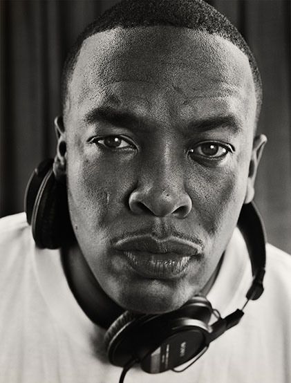 Not sure why but back in the day we all  crushed on Snoop but Dr. Dre does something for me! He sneaks up on you. He has his grown man on now ..and I like it! He is handsome, not a pretty and he definitely make you wonder . He got that edginess. Don't sleep on Dr. Dre. NWA ORIGINAL Hip Hop Legends, Photo Star, Straight Outta Compton, Old School Hip Hop, Hip Hop Clothing, Real Hip Hop, Hip Hop And R&b, Gangsta Rap, Hip Hop Art