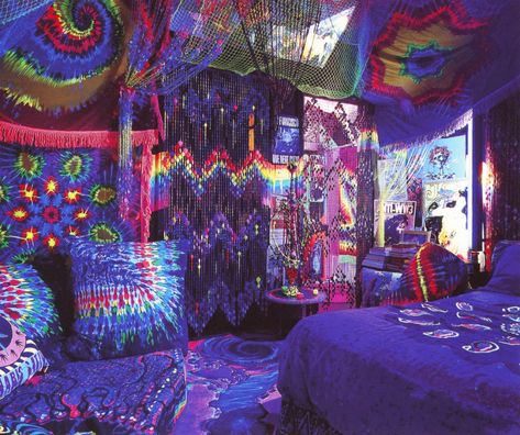 Trippy Bedroom, Vaporwave Room, 1960s Hippie, Giant Letters, Hippie Movement, Neon Room, Whimsical Home, Room Redesign, The Bohemian