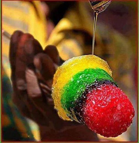 yummy Golla gunda from pakistan Ice Gola, Fitness Food Recipes, Desi Street Food, Ice Candy, Corn Dishes, Pakistani Street Style, Indian Street, Street Foods, Pakistani Food