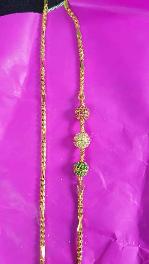 Thali Chain Models Gold For Women, Pusthela Thadu Designs Latest, Thali Chain, Bridal Jewellery Inspiration, Delicate Gold Jewelry, Gold Bridal Necklace, Black Beads Mangalsutra Design, Lucky Jewelry, Gold Mangalsutra Designs