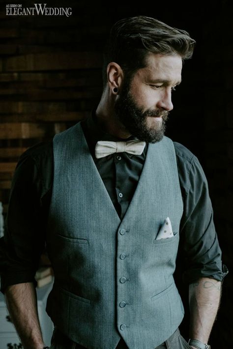 Alternative Groom Attire, Hipster Groom, Rustic Groomsmen Attire, Boho Groom, Alternative Groom, Moody Winter Wedding, Casual Groom Attire, Groom Style Wedding, Groom And Groomsmen Suits