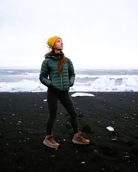 Instagram Crunchy Style, Land Of Fire And Ice, Outdoor Outfits, Iceland Vacation, Iceland Photos, Outdoor Exploration, Travel Girl, Gray Wolf, Nature Photographer